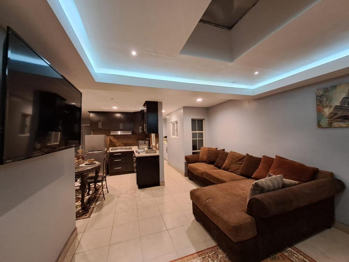 Departamentos Orange Apartment Енсенада Екстериор снимка