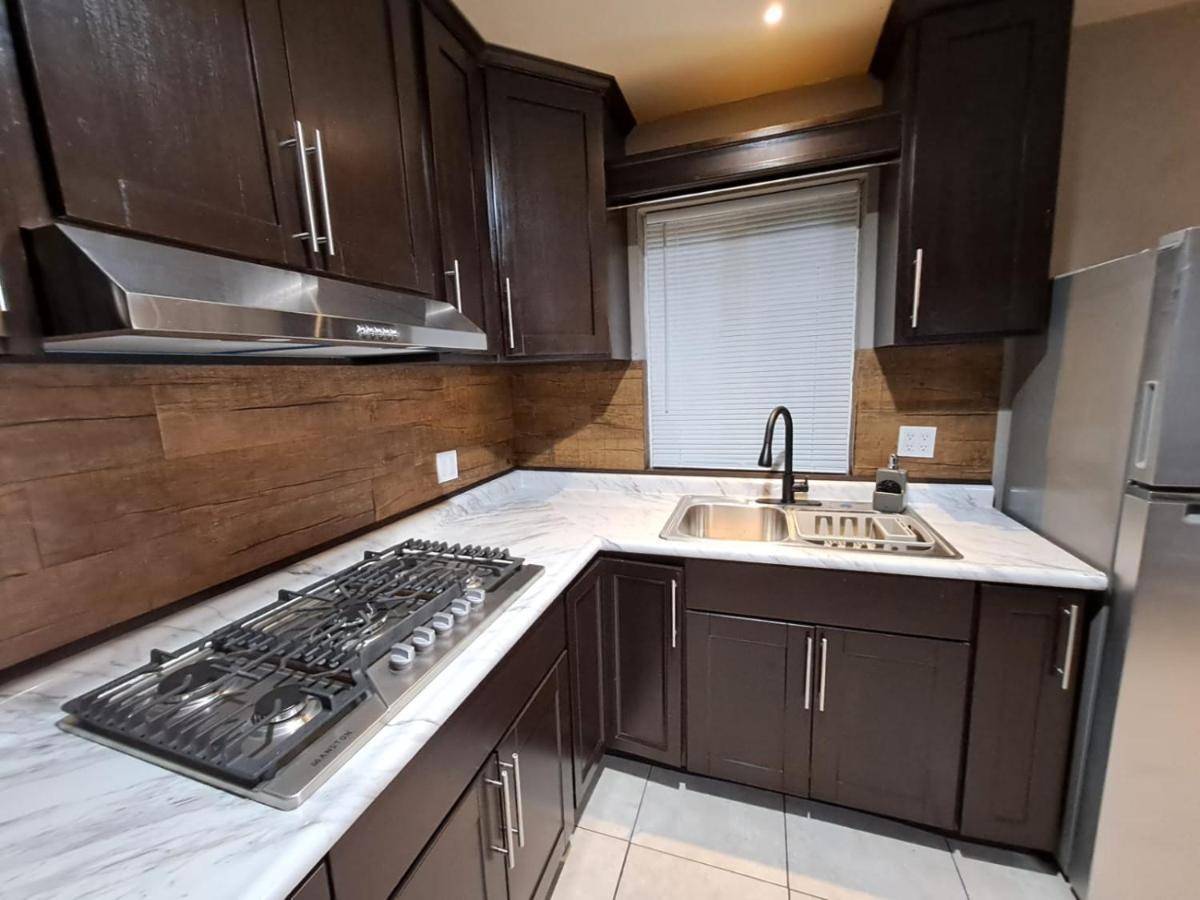 Departamentos Orange Apartment Енсенада Екстериор снимка