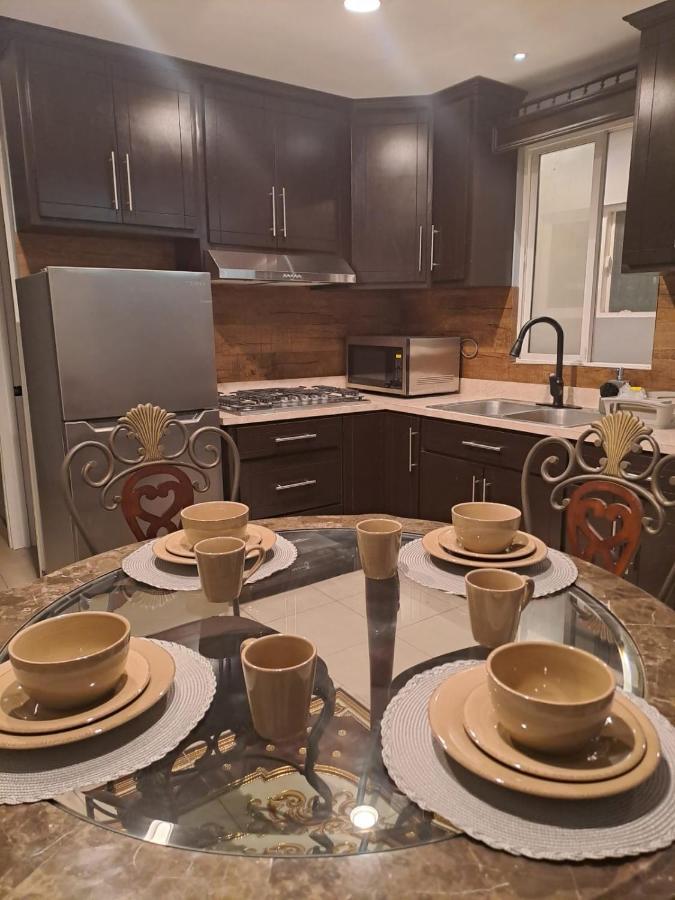 Departamentos Orange Apartment Енсенада Екстериор снимка